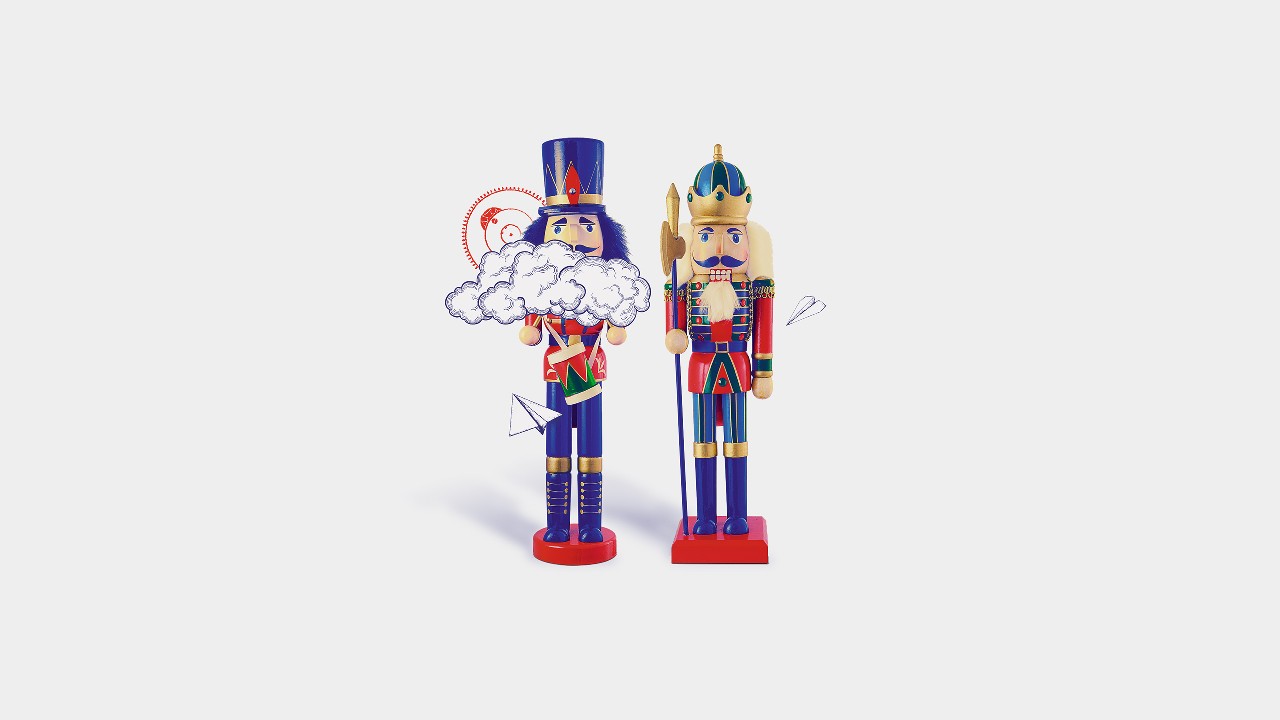 two nutcrackers; image used for HSBC LK Premier member get member page